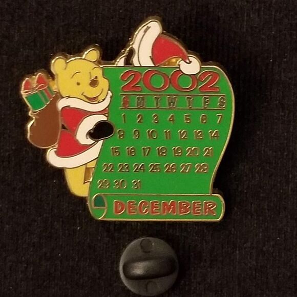 Disney Pin Winnie the Pooh December 2002 Calendar Santa Holiday Xmas VTG 16387 - Picture 2 of 8